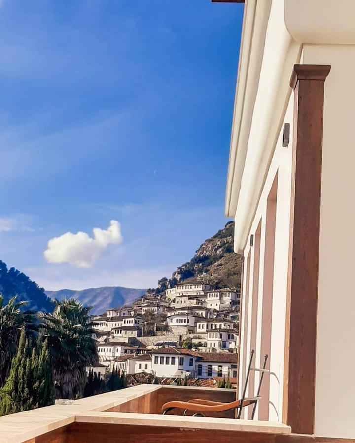 Hotel Rezidenca Desaret Berat Bagian luar foto