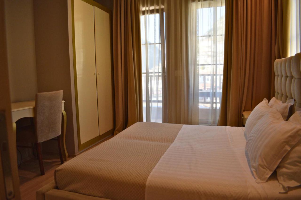 Hotel Rezidenca Desaret Berat Bagian luar foto