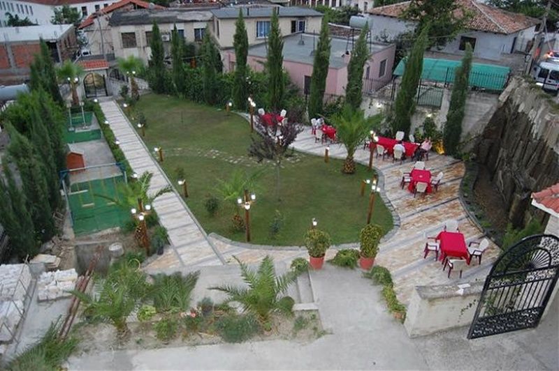 Hotel Rezidenca Desaret Berat Bagian luar foto